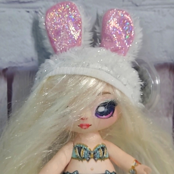 Na Na Na Surprise Alice Hops Spring Easter Bunny Blonde Doll Collectible Toy 10" - Picture 4 of 12
